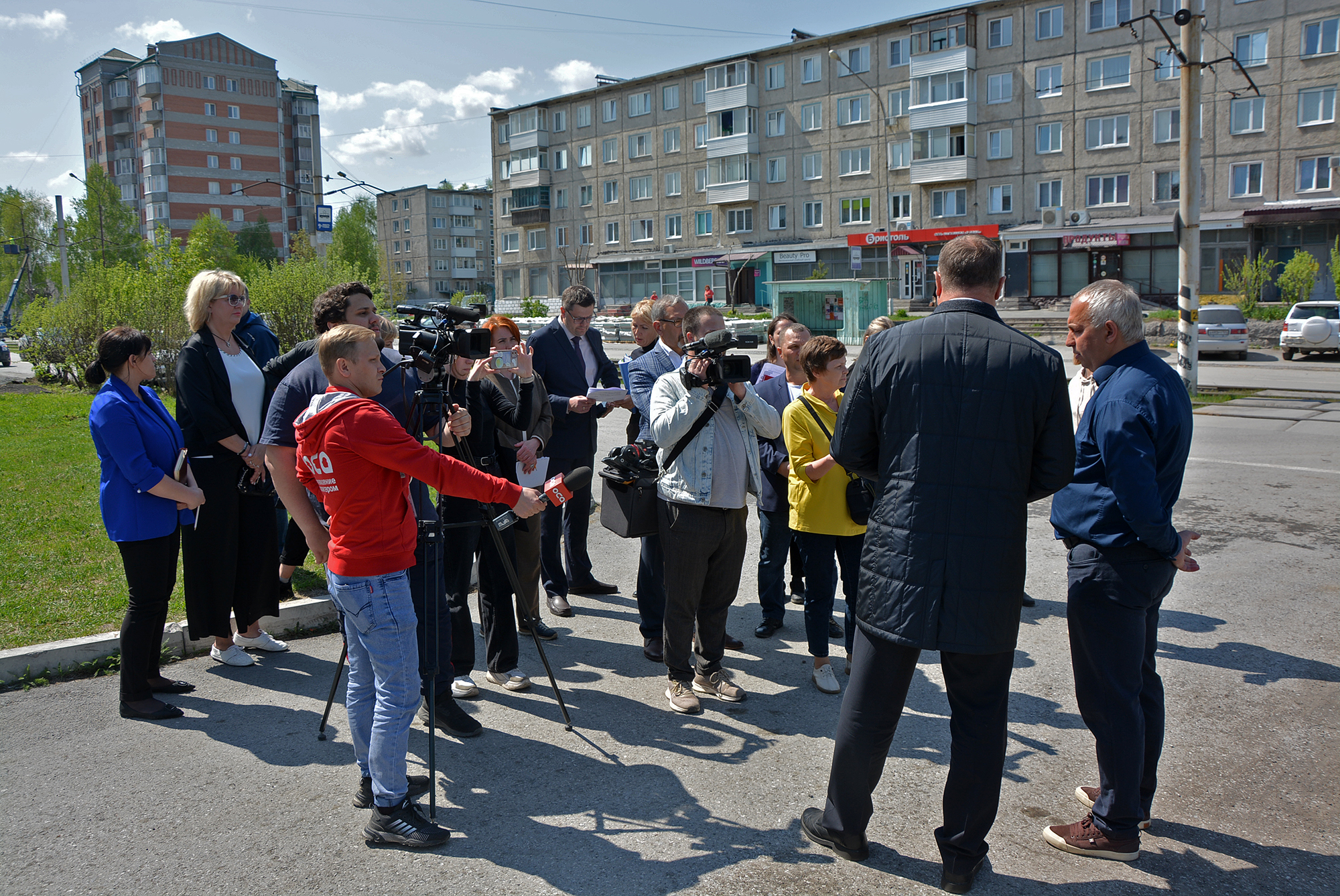 Работы на улице Кравченко на контроле Главы.