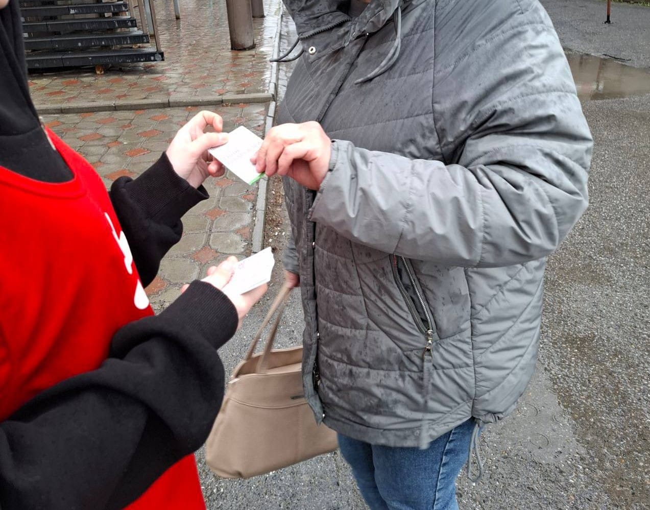 В Ачинске прошла акция в рамках Дня Победы и Всемирного дня памяти умерших от СПИДа.