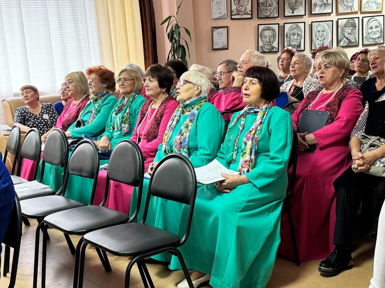 В Центре досуга ветеранов состоялся творческий вечер.