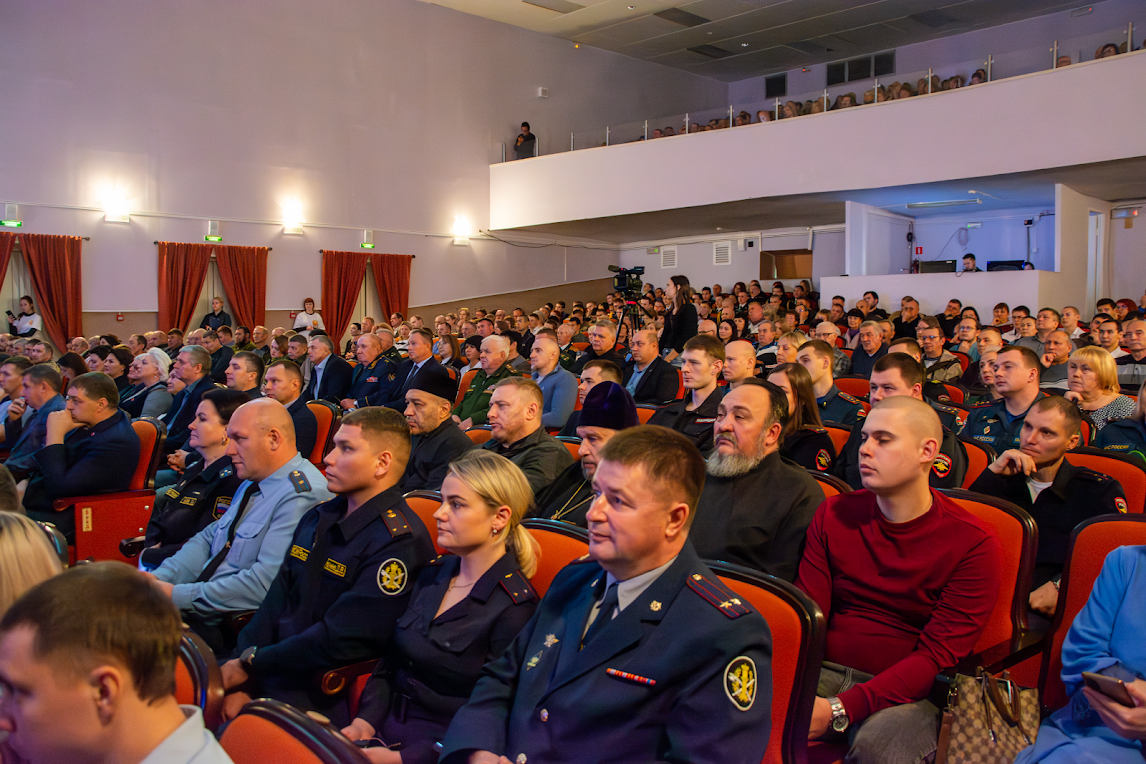 Под девизом «Победа зависит от каждого из нас!» в Ачинске прошёл первый городской патриотический форум.