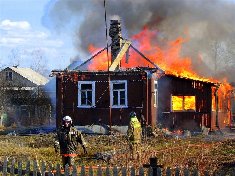 ПАМЯТКА ДЛЯ РОДИТЕЛЕЙ ПО ПРАВИЛАМ ПОЖАРНОЙ БЕЗОПАСНОСТИ..