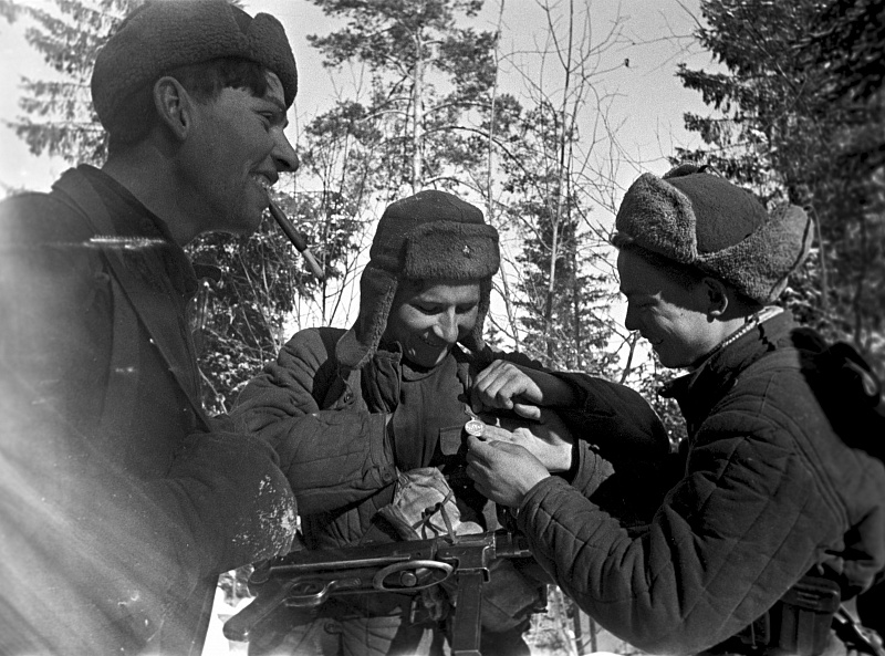 10 апреля отмечен в календаре как Международный день движения Сопротивления.