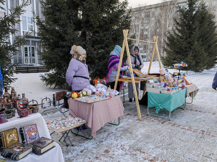 В Ачинске прошла масштабная городская ярмарка. В Ачинске прошла масштабная городская ярмарка.