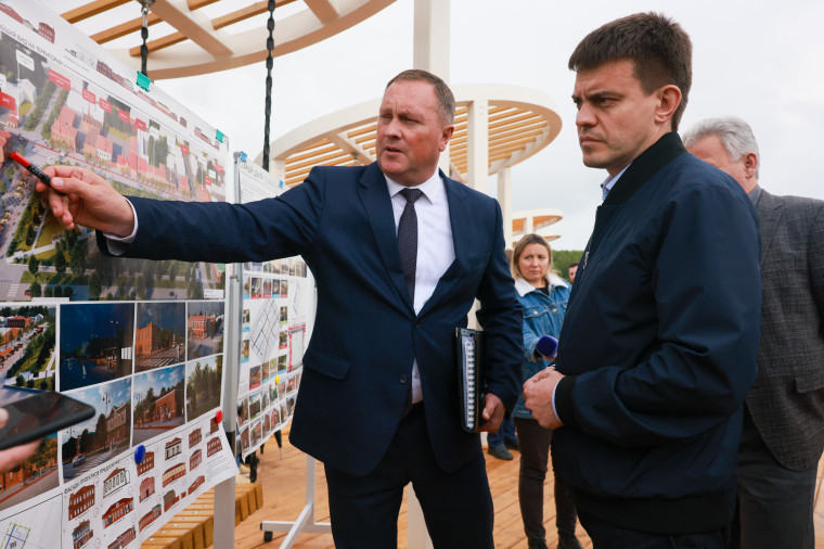 Глава региона Михаил Котюков оценил потенциал социально-экономического развития Ачинска. Глава региона Михаил Котюков оценил потенциал социально-экономического развития Ачинска.